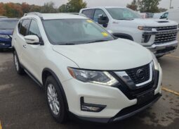 2019 NISSAN ROGUE SV FWD OFF LEASE CLEAN CARFAX REMOTE START full