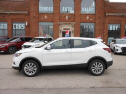 2023 Nissan Qashqai S AWD One Owner Very low kms Clean Carfax!
